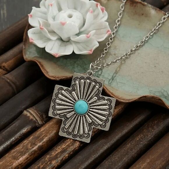 SILVER SOUTHWESTERN NATIVE TURQUOISE CROSS PENDANT NECKLACE - Picture 1 of 5